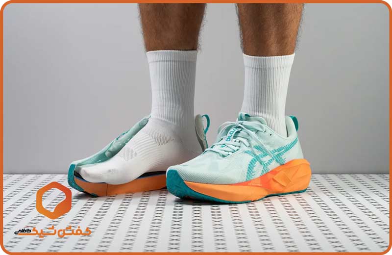 کفش رانینگ asics novablast 5 یکی از بهترین کفش برای دویدن