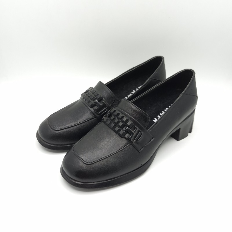 کفش چرم زنانه